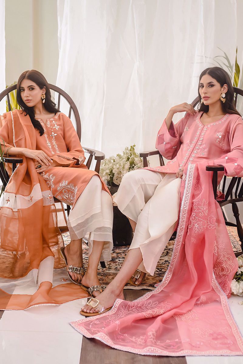 Pakistani Salmon Gota Embroidered Rawsilk Kurta Set (3-Piece) - Image 10