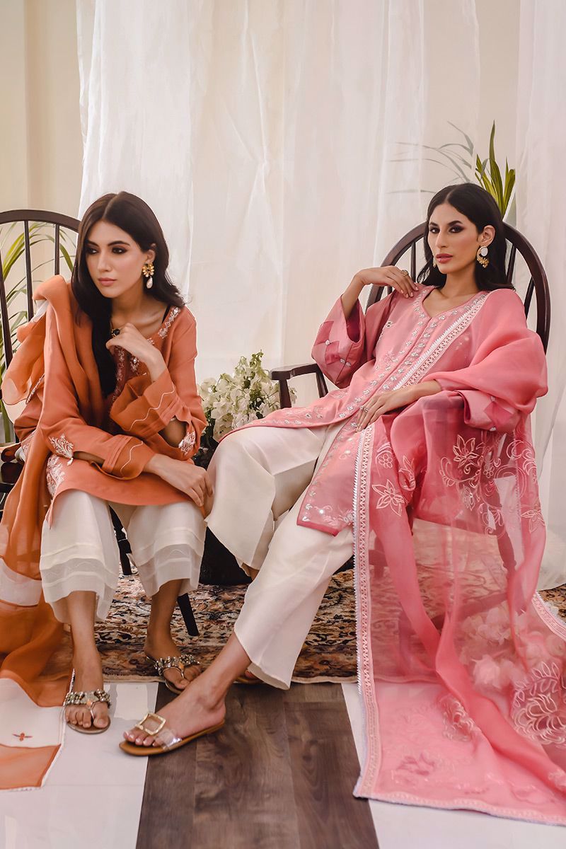 Pakistani Salmon Gota Embroidered Rawsilk Kurta Set (3-Piece) - Image 12