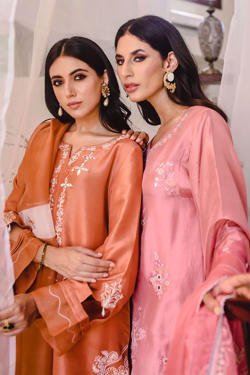 Pakistani Salmon Gota Embroidered Rawsilk Kurta Set (3-Piece) - Image 9