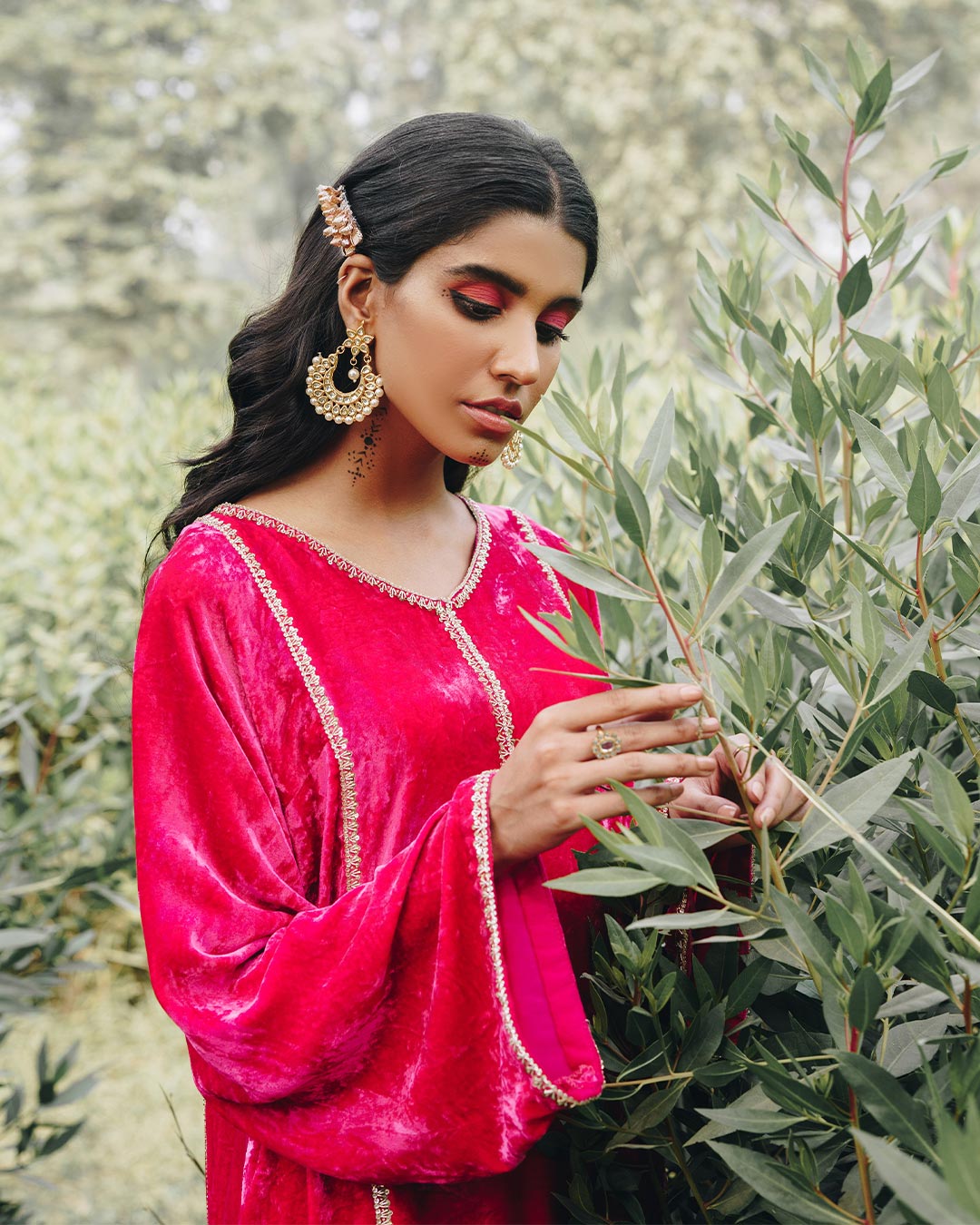 Pakistani Fuchsia Velvet Salwar Kameez with Embroidered Dupatta (3-Piece) - Image 2