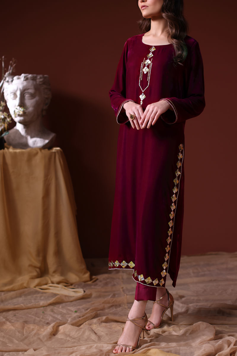 Magenta Mukesh Velvet Salwar Kameez (3-Piece) - Image 3