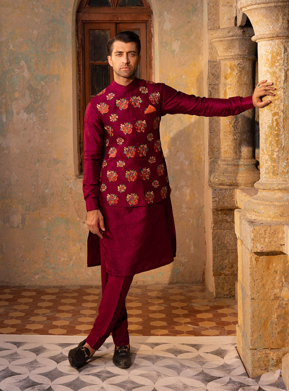 Magenta Embroidered Jacquard Waistcoat Kurta (3-Piece) - Image 2