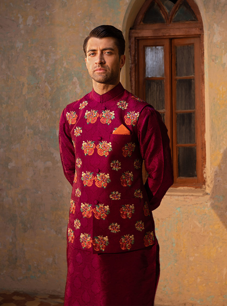 Magenta Embroidered Jacquard Waistcoat Kurta (3-Piece) - Image 3