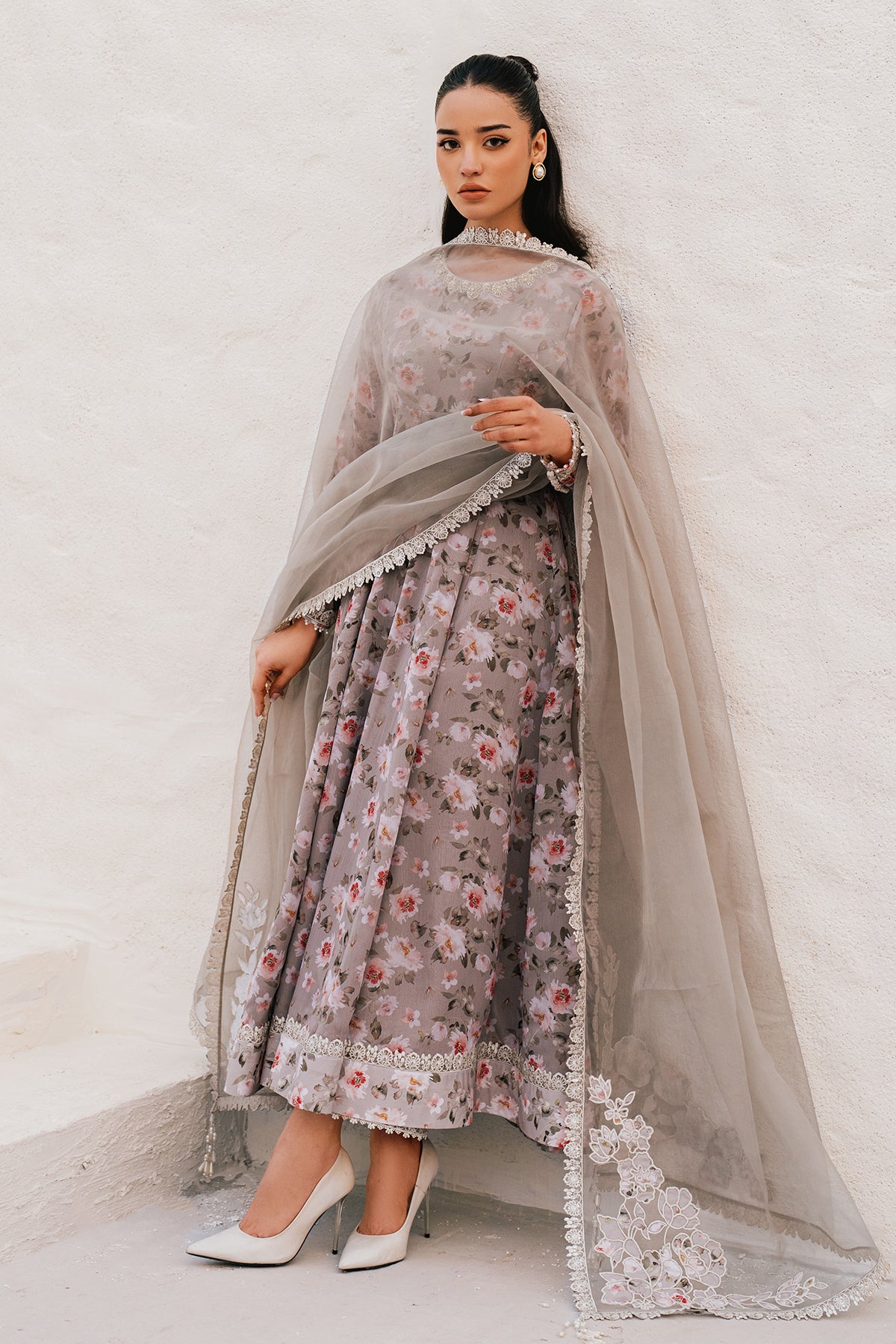 Pakistani Lilac Floral Embroidered Chiffon Anarkali Dress (3-Piece) - Image 4