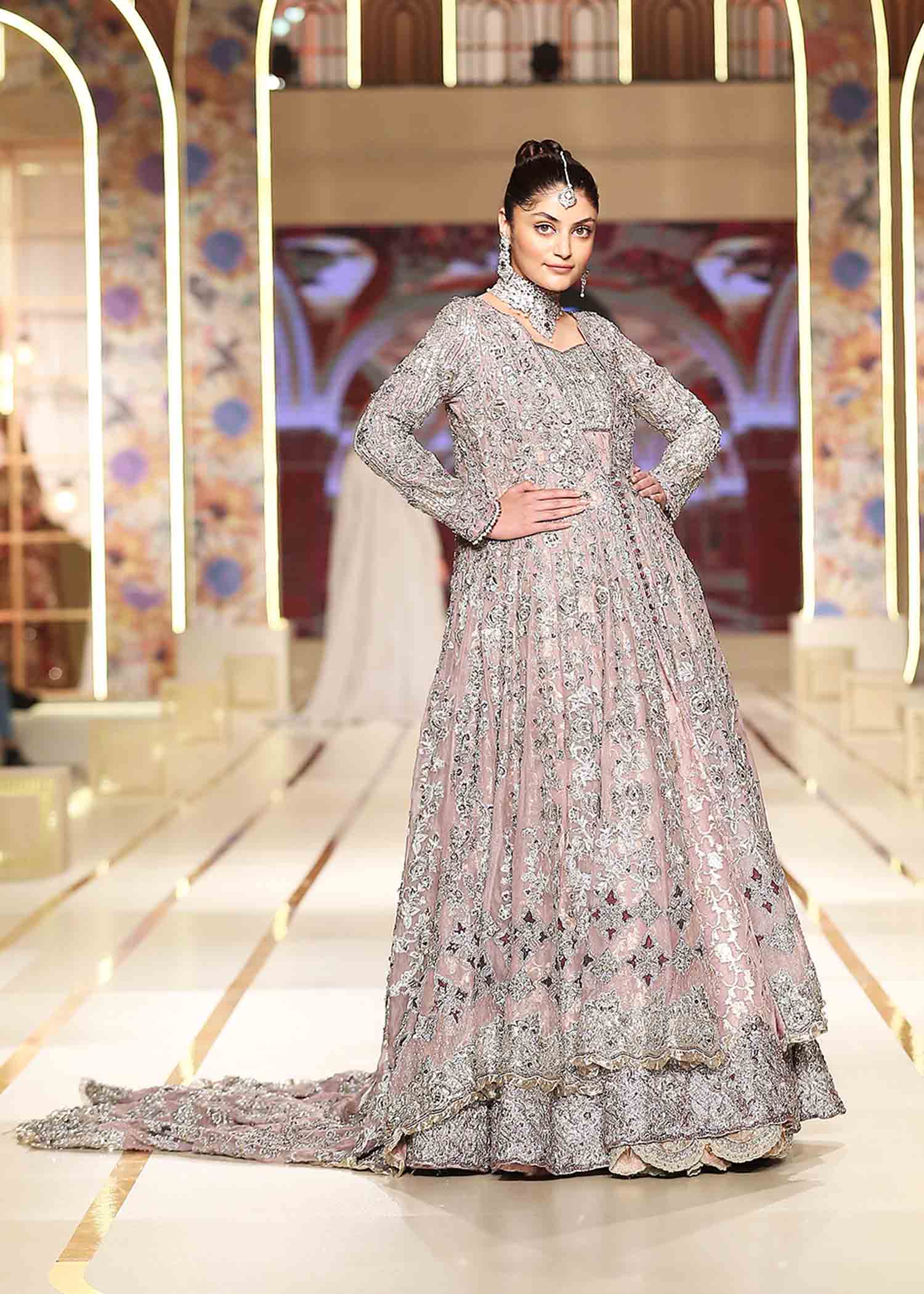 Lilac Kora Dabka Silk Mysuri High-Low Gown (1-Pc) - Image 4