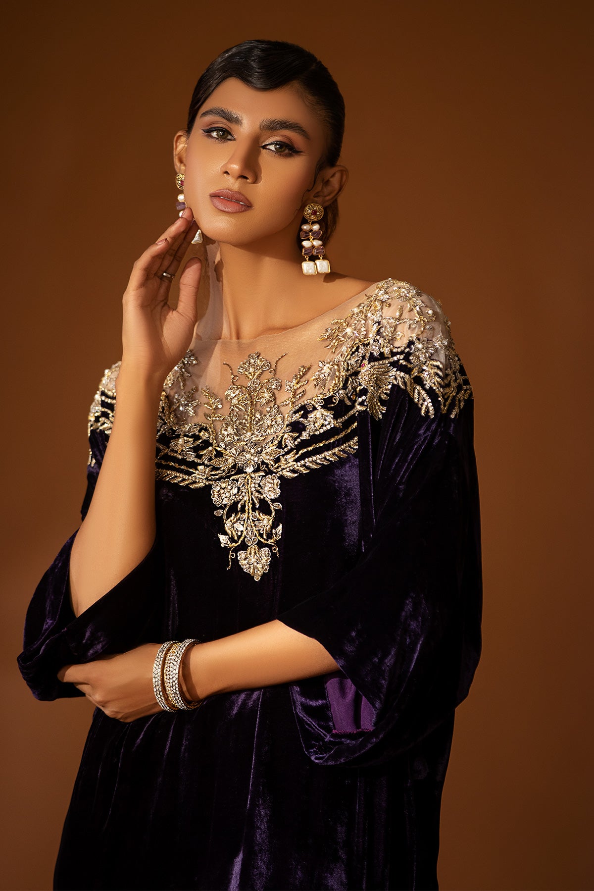 Pakistani Deep Purple Hand Embellished Velvet Kaftan (2-Piece) - Image 2