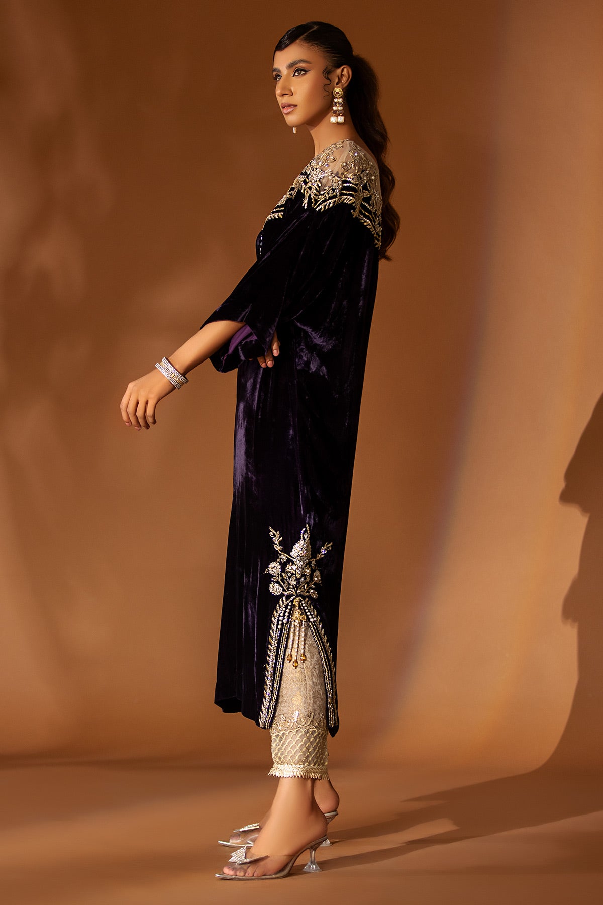 Pakistani Deep Purple Hand Embellished Velvet Kaftan (2-Piece) - Image 3