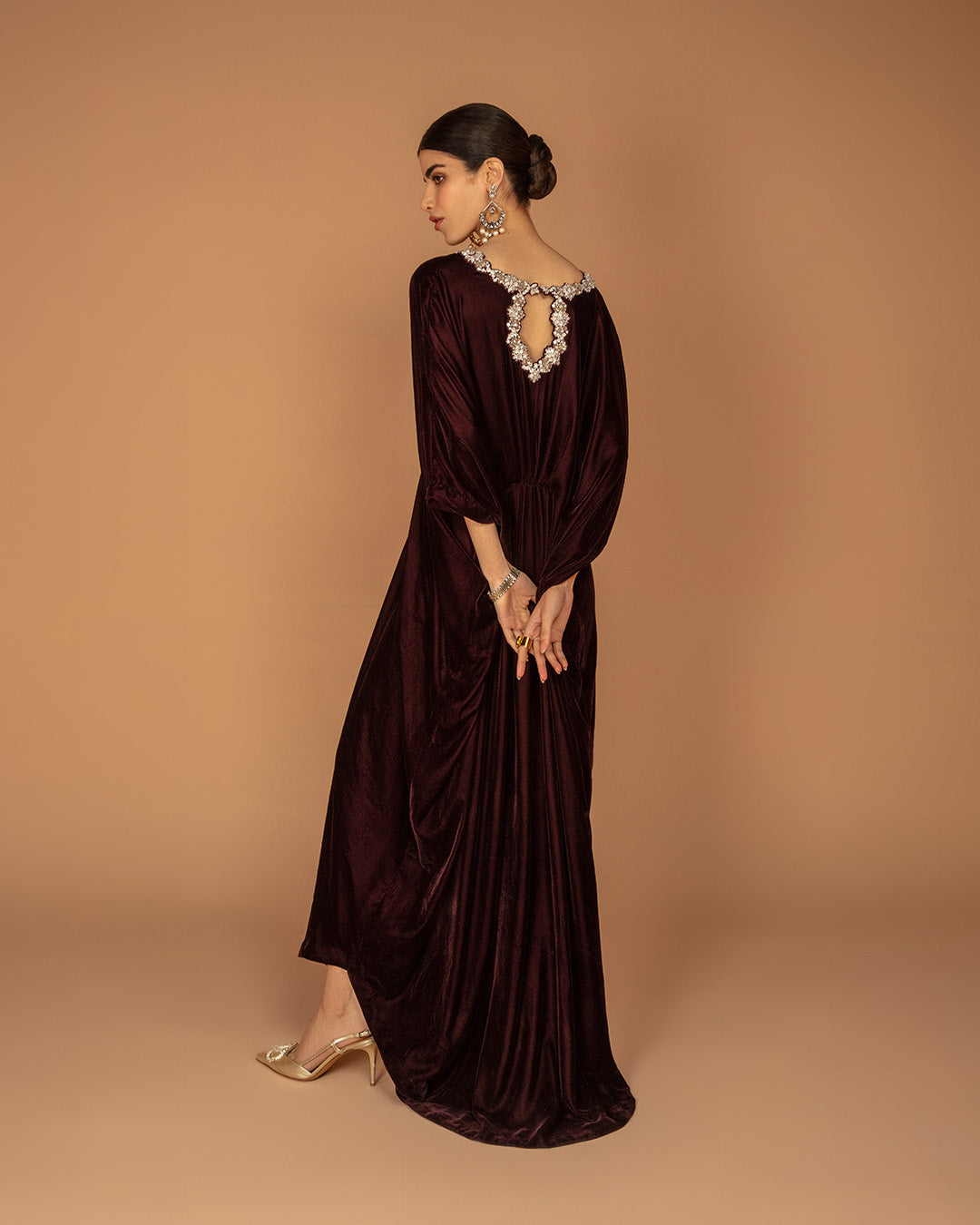 Plum Embellished Velvet Kaftan (1-Pc) - Image 2