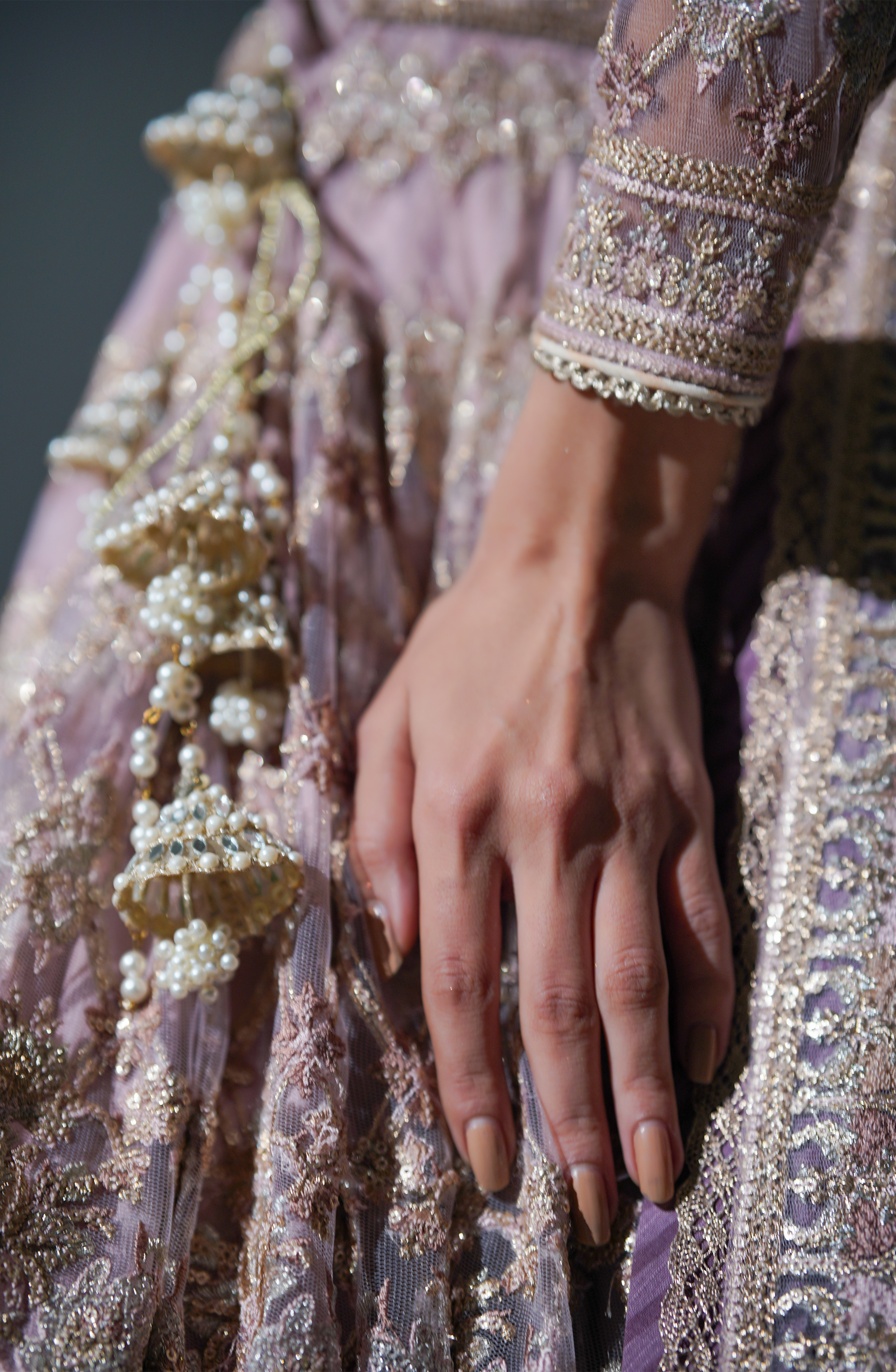 Pakistani Lavender Embroidered Net & Silk Lehenga Choli (3-Piece) - Image 8