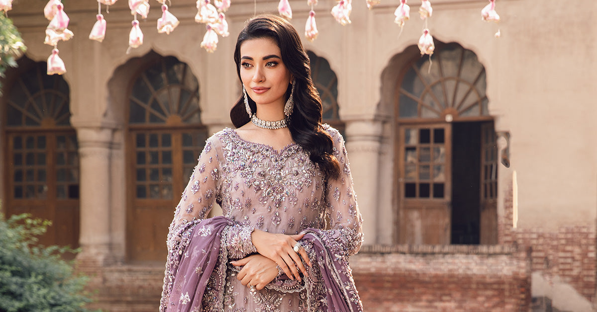 Lilac Hand-Embellished Organza Lehenga (3-Piece) - Image 7