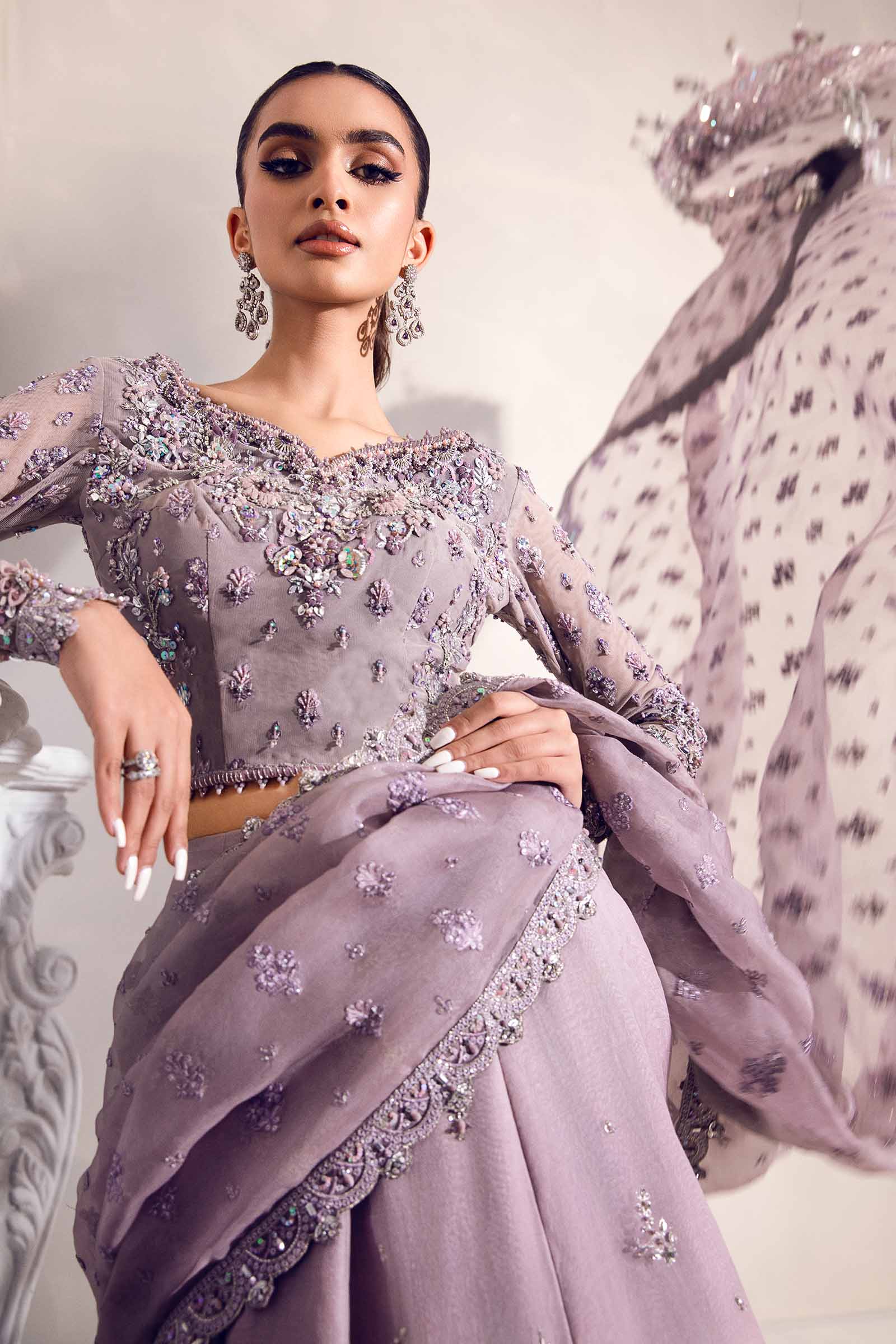 Pakistani Lilac Embellished Organza Lehenga Saree (2-Piece) - Image 4
