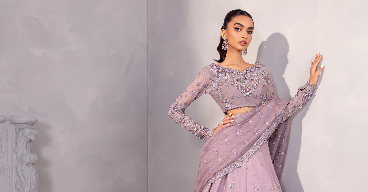 Pakistani Lilac Embellished Organza Lehenga Saree (2-Piece) - Image 8