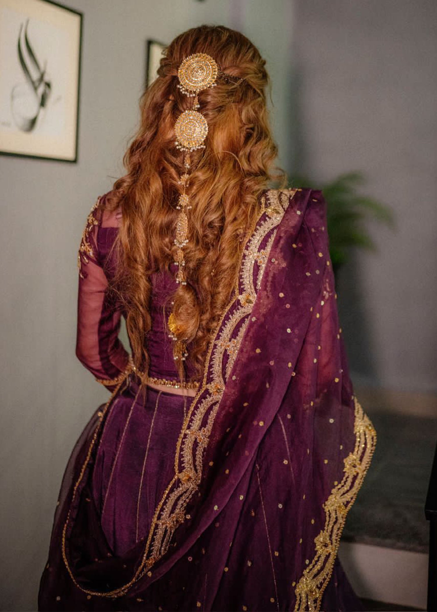 Regal Purple Embroidered Organza Choli & Velvet Lehenga (3-Piece) - Image 8