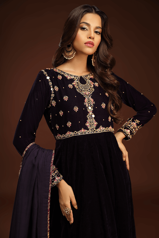 Pakistani Purple Embellished Velvet Pishwas Dress (3-Piece) - Image 5