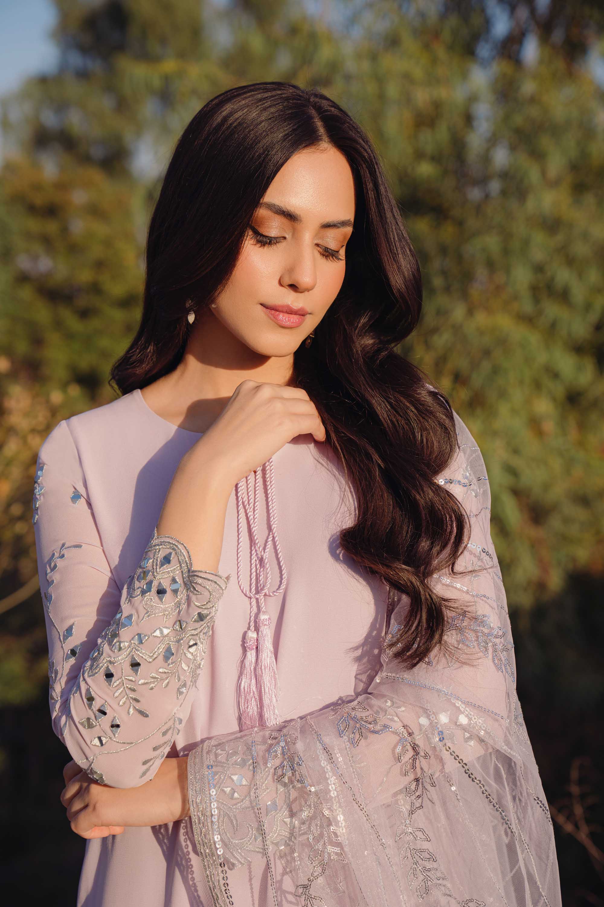 Pakistani Lilac Silver Tilla Georgette Salwar Kameez (3-Piece) - Image 4