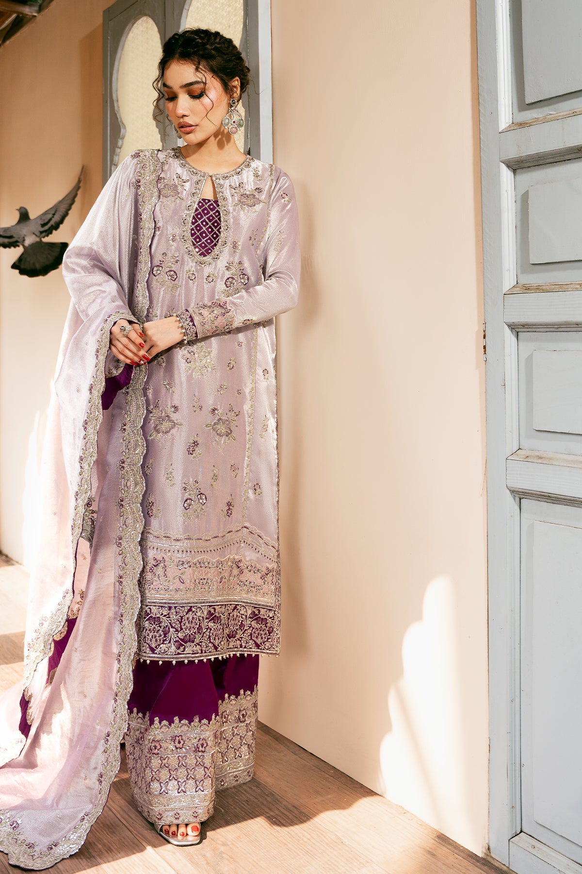 Pakistani Lavender Zardozi Masoori Silk Salwar Kameez (3-Piece) - Image 3