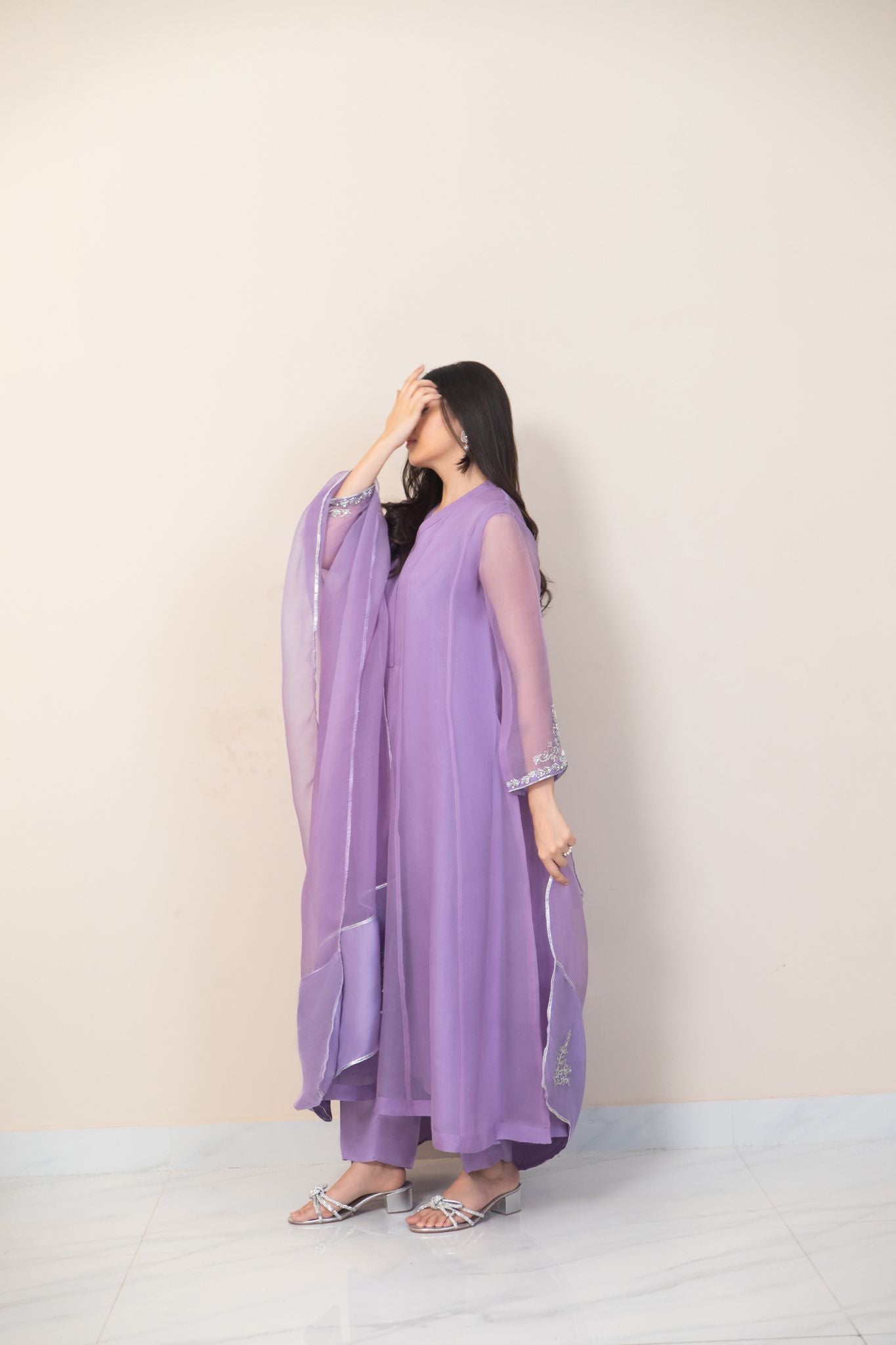 Pakistani Lilac Embroidered Pure Organza Salwar Kameez (3-Piece) - Image 2