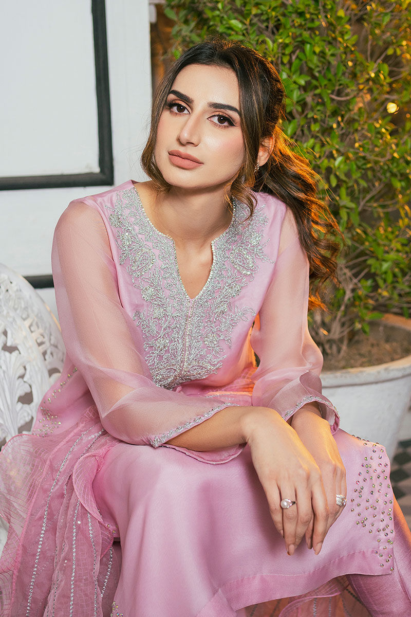 Pakistani Lilac Hand-Embellished Organza Salwar Kameez (3-Piece) - Image 7