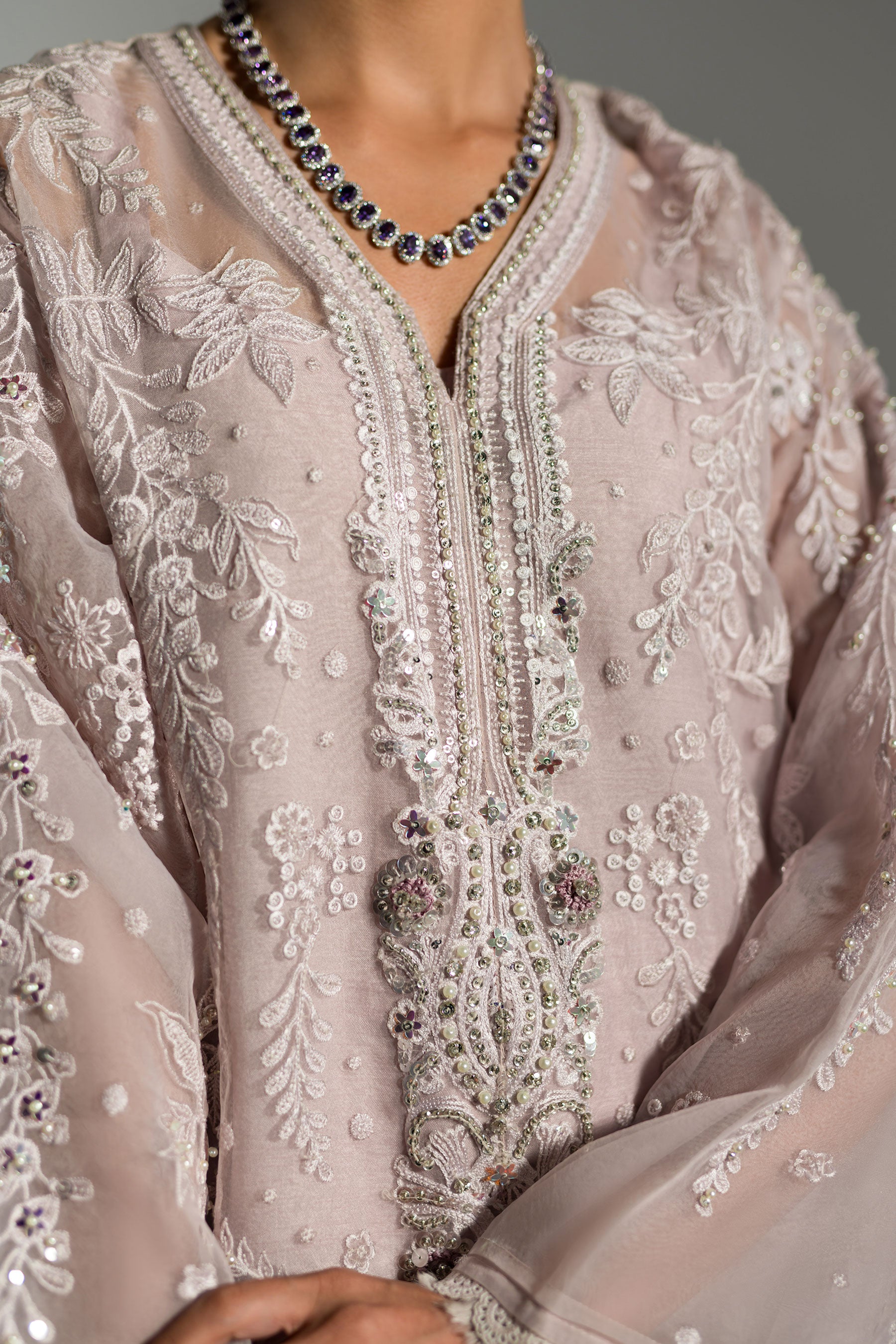 Pakistani Lilac Embroidered Organza Salwar Kameez (4-Piece) - Image 3