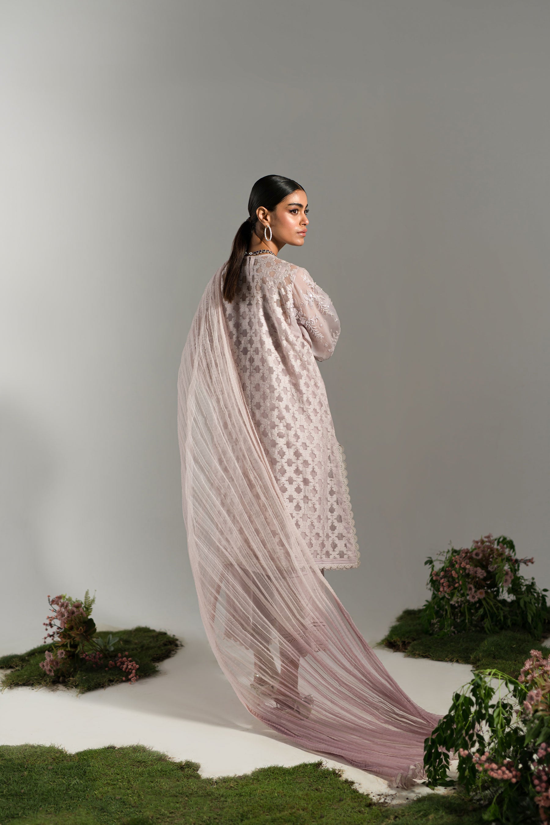 Pakistani Lilac Embroidered Organza Salwar Kameez (4-Piece) - Image 4