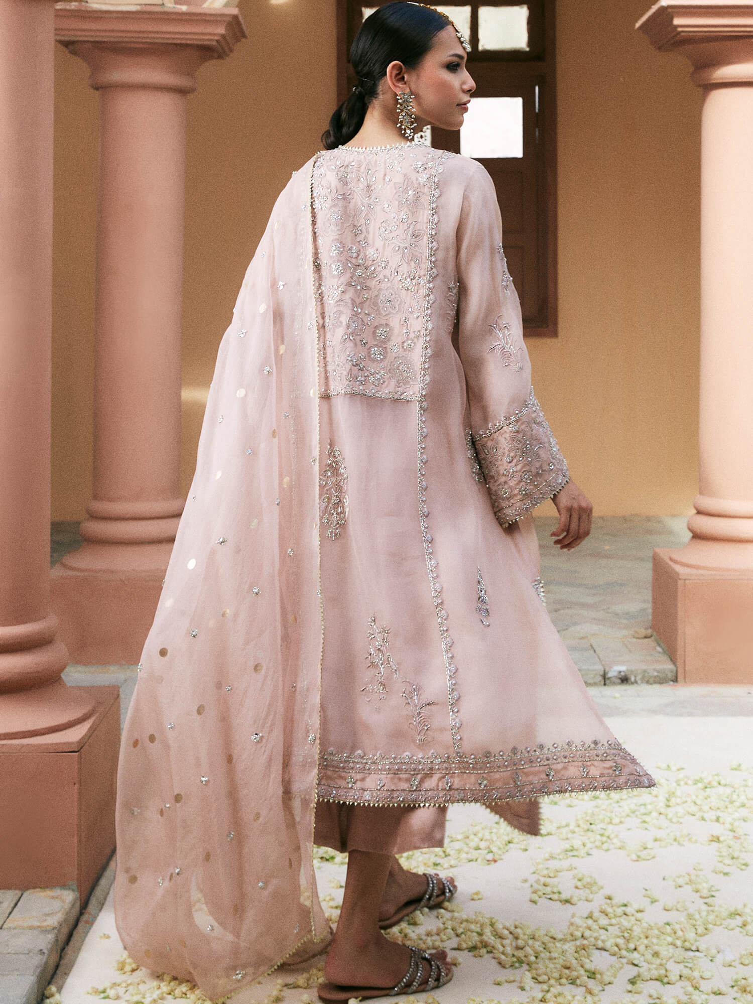 Pakistani Lilac Embroidered Organza Salwar Kameez (3-Piece) - Image 4
