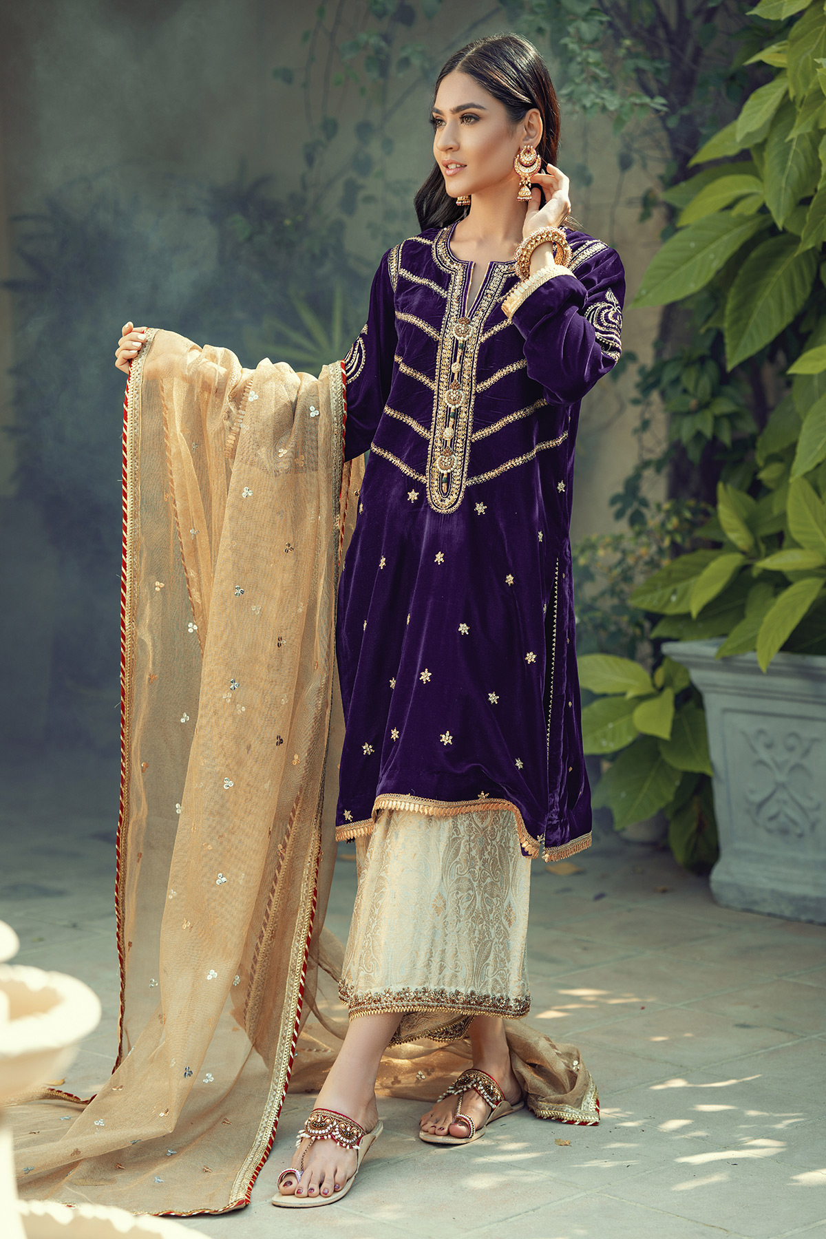 Amethyst Maroori & Dabka Velvet Salwar Kameez (3-Piece) - Image 1