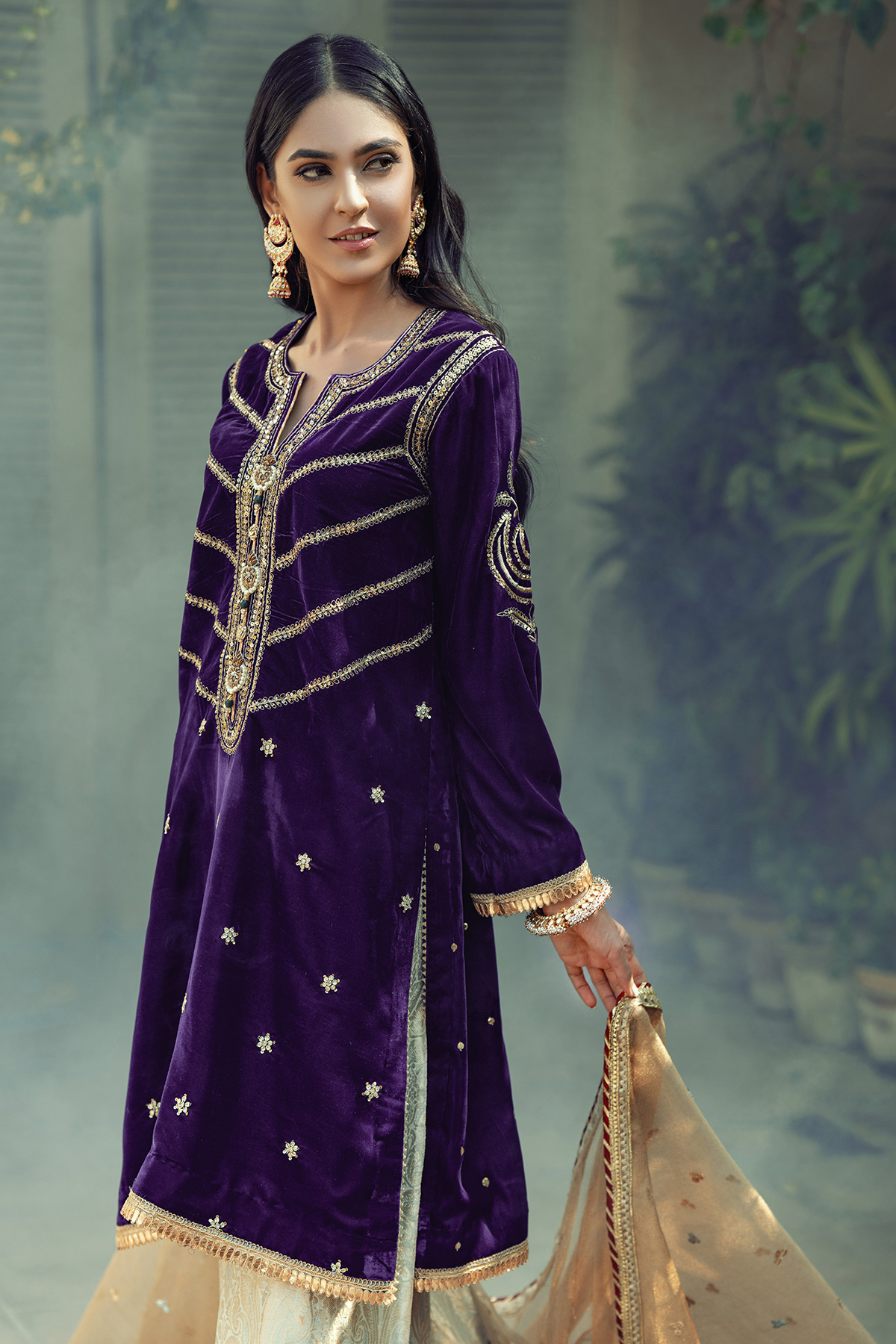 Amethyst Maroori & Dabka Velvet Salwar Kameez (3-Piece) - Image 7