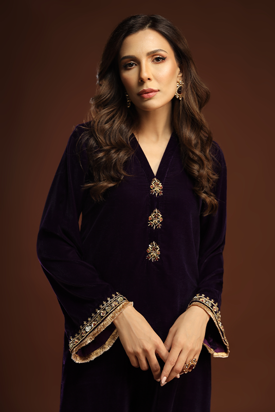 Pakistani Purple Zardozi Velvet Salwar Kameez (3-Piece) - Image 3