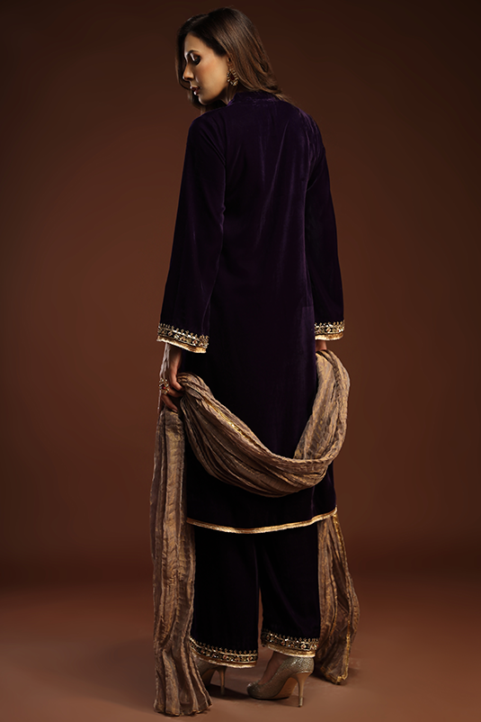 Pakistani Purple Zardozi Velvet Salwar Kameez (3-Piece) - Image 4