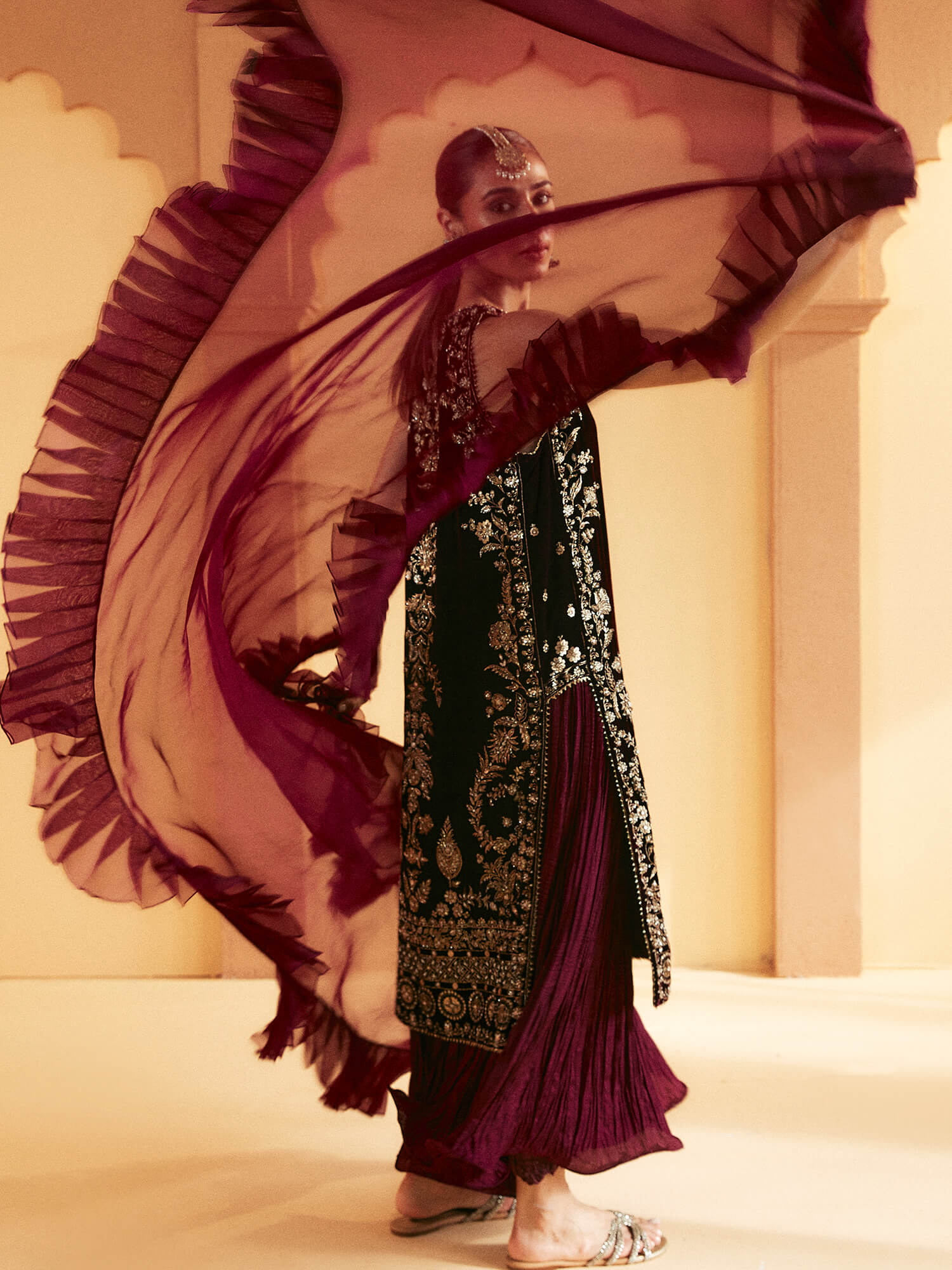 Plum Zardozi Velvet Bundi Set (3-Piece) - Image 3