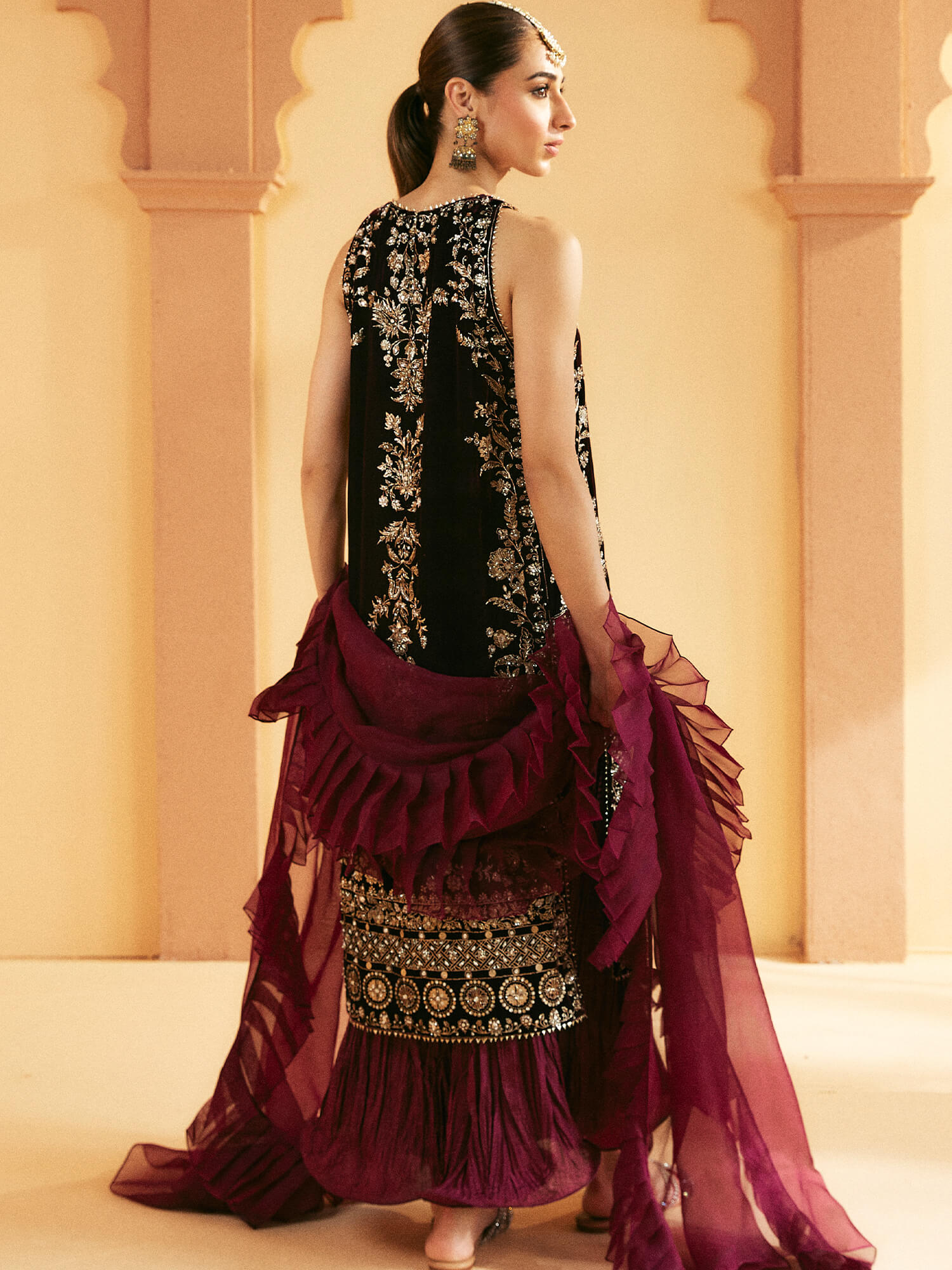 Plum Zardozi Velvet Bundi Set (3-Piece) - Image 4