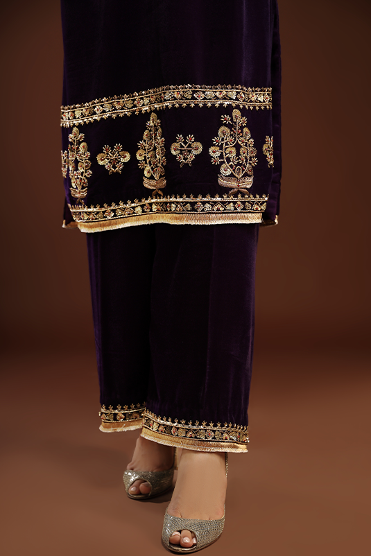 Pakistani Purple Hand-Embellished Velvet Salwar Kameez (3-Piece) - Image 1