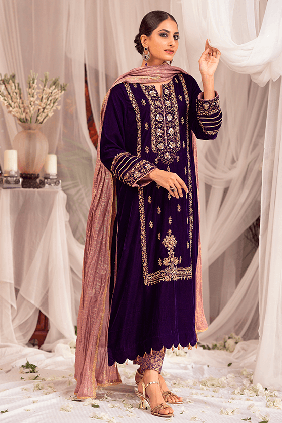 Pakistani Plum Zardozi Velvet Salwar Kameez (3-Piece) - Image 3