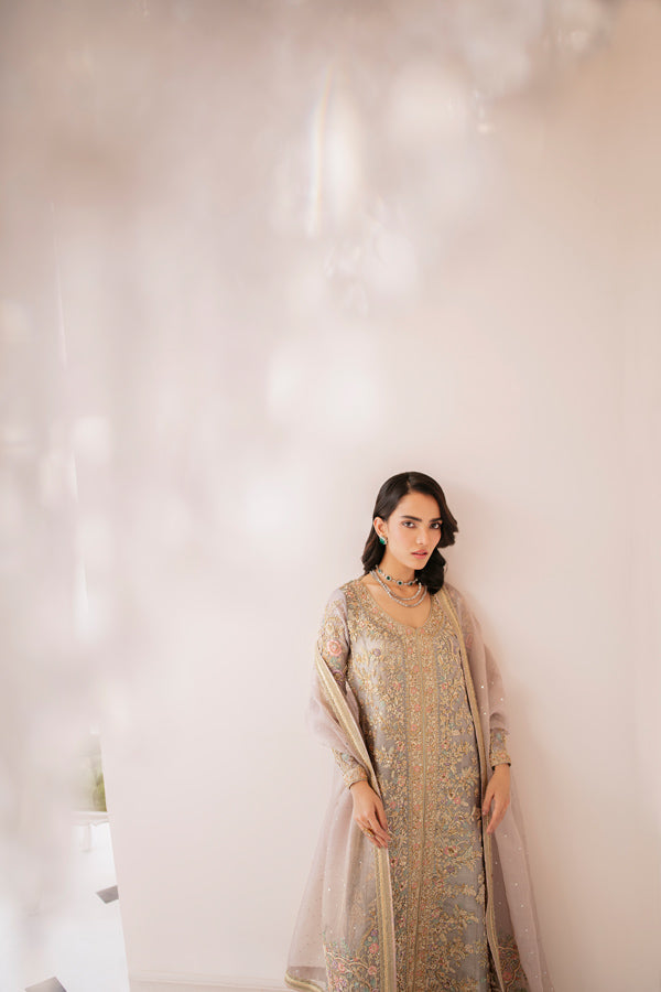 Pakistani Lilac Embroidered Zari Net Salwar Kameez (3-Piece) - Image 4