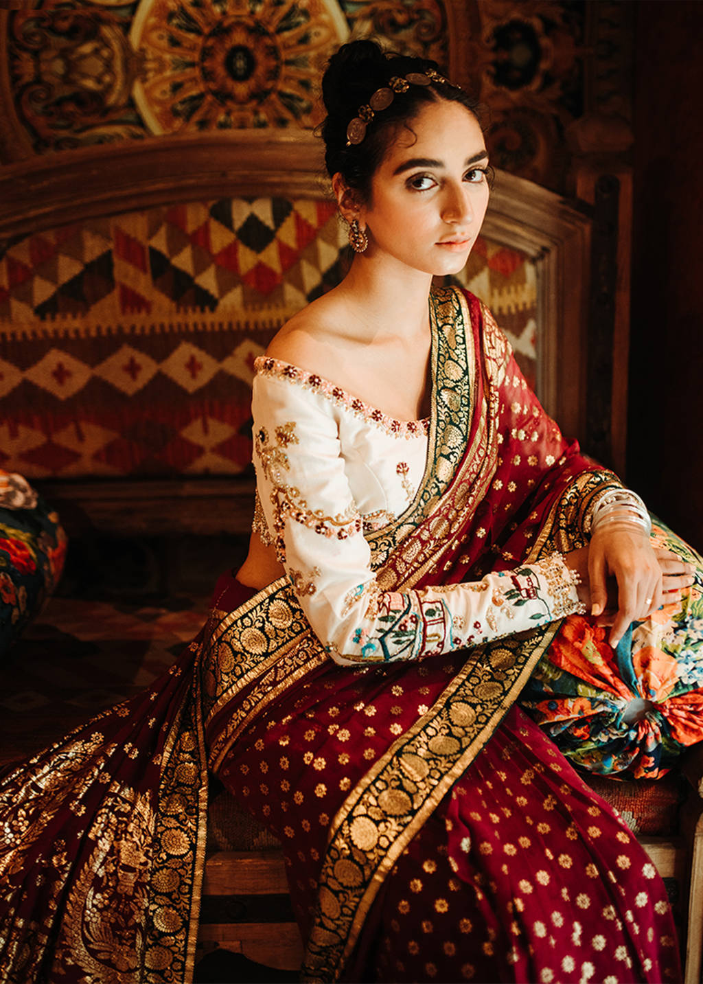 Pakistani Boysenberry Gold Foil Silk Saree with Ivory Embroidered Blouse (2-Piece) - Image 3