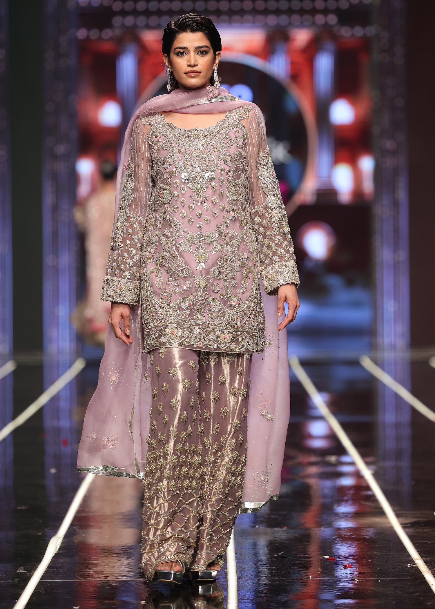 Pakistani Lavender Naqshi Dabka Tilla Organza Sharara (3-Piece) - Image 3