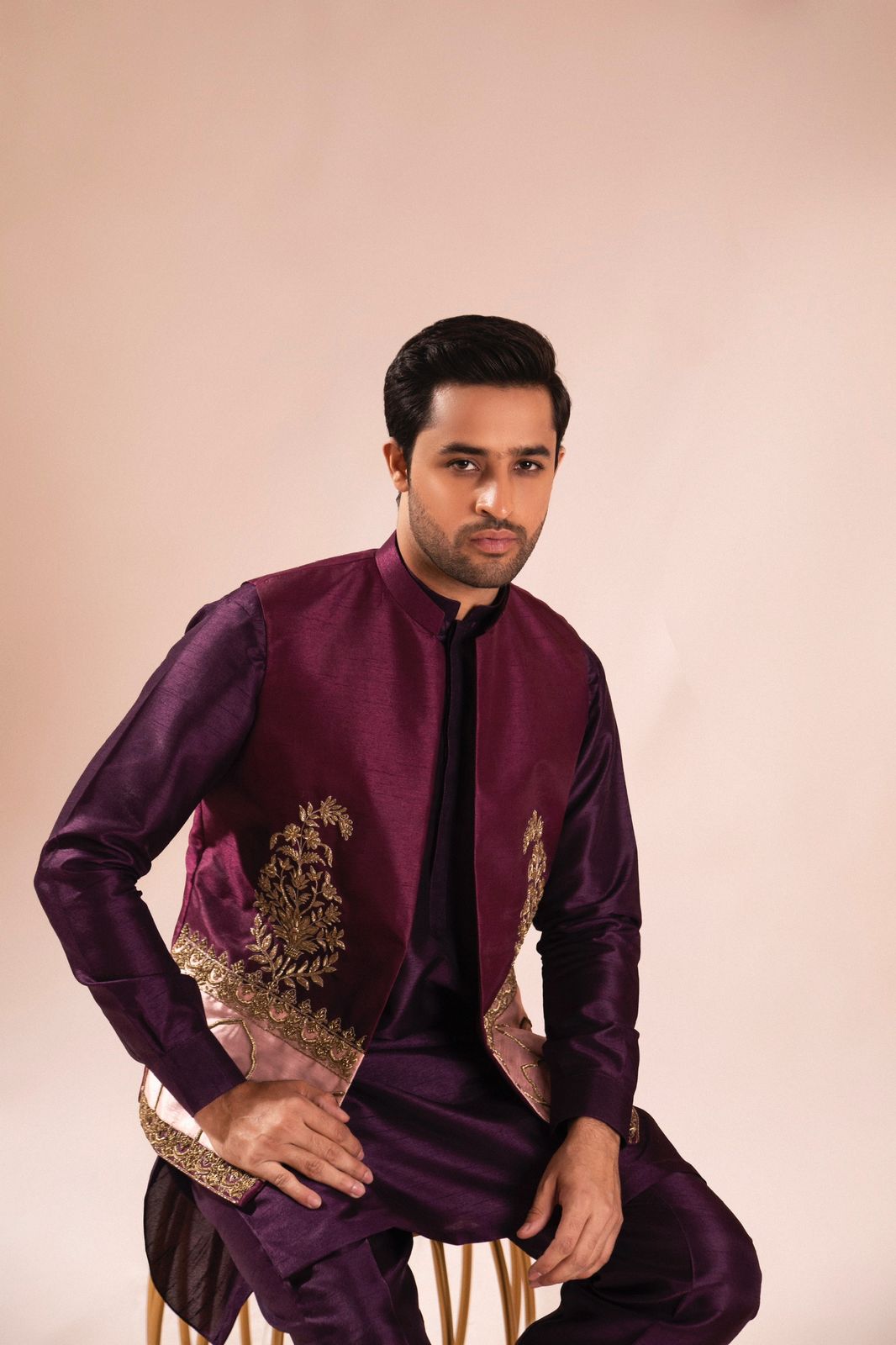 Purple Dapka Naksi Silk Waistcoat Kurta (3-Piece) - Image 2