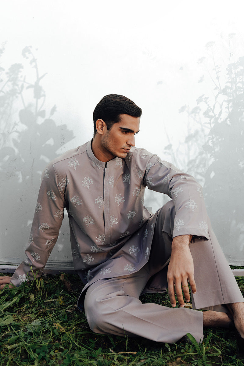 Light Purple Embroidered Multani Karandi Kurta Pajama (2-Piece) - Image 6