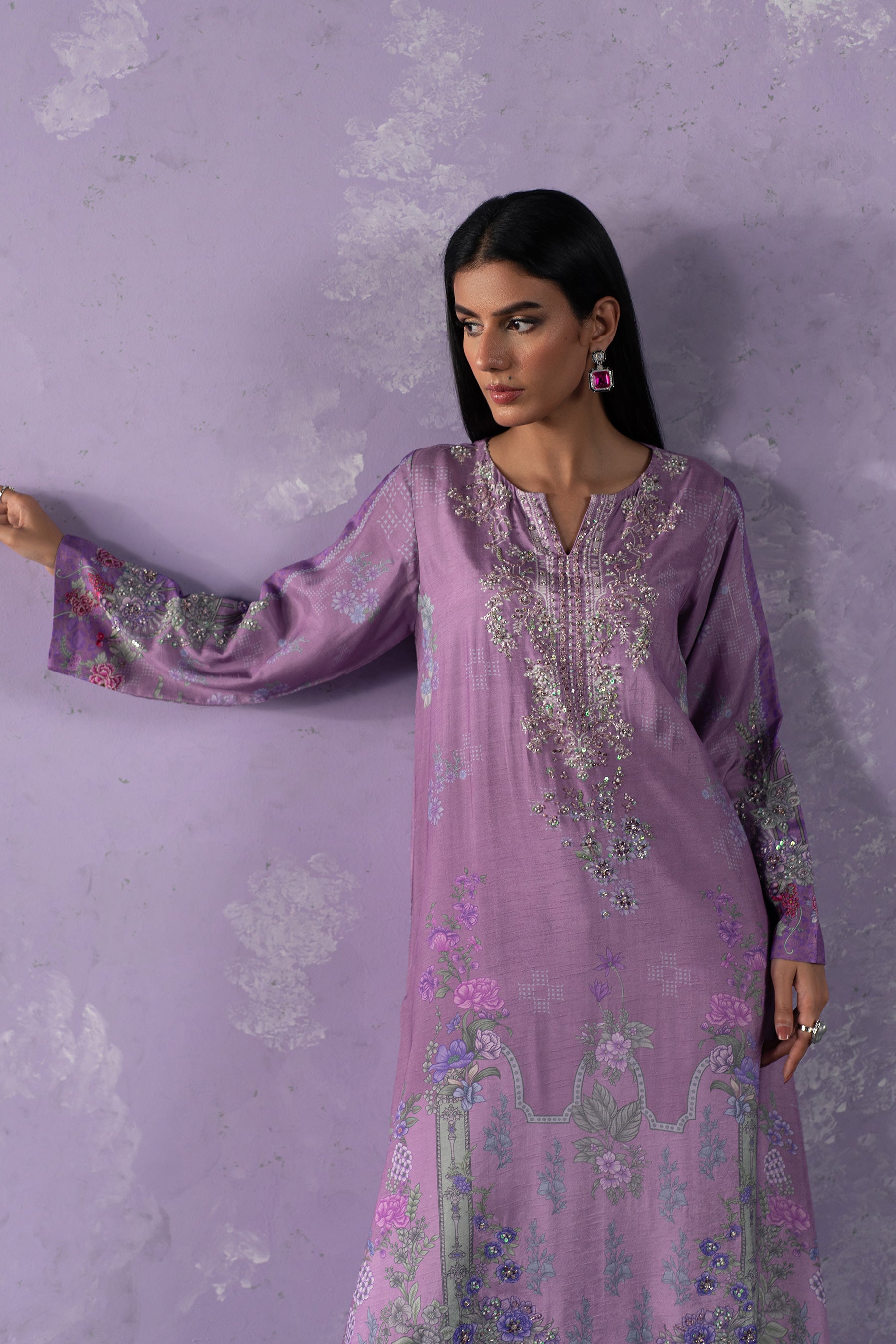 Pakistani Lavender Floral Embellished Silk Kaftan (2-Piece) - Image 2
