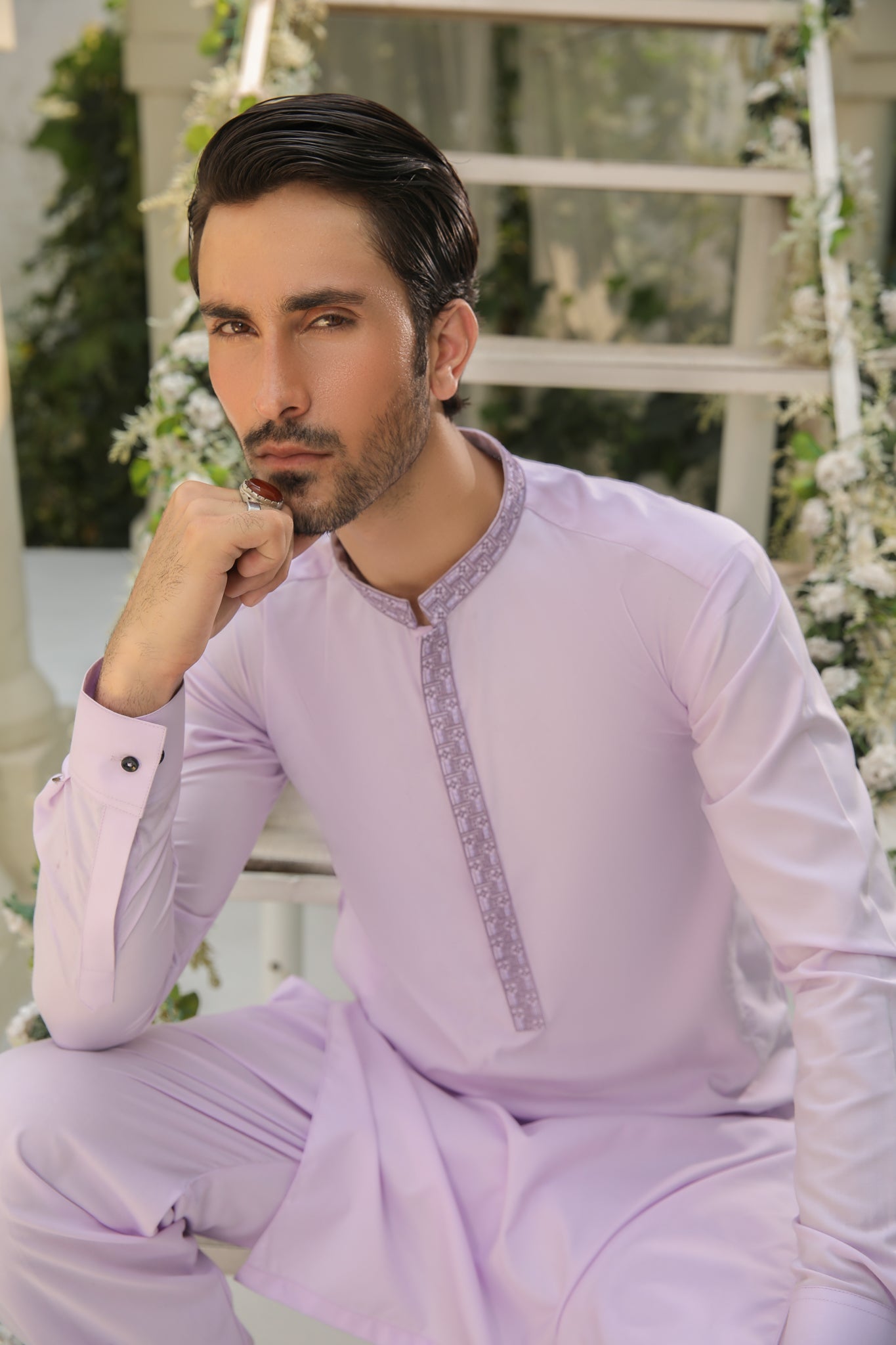 Lilac Embroidered Blended Fabric Kurta Pajama (2-Piece) - Image 3