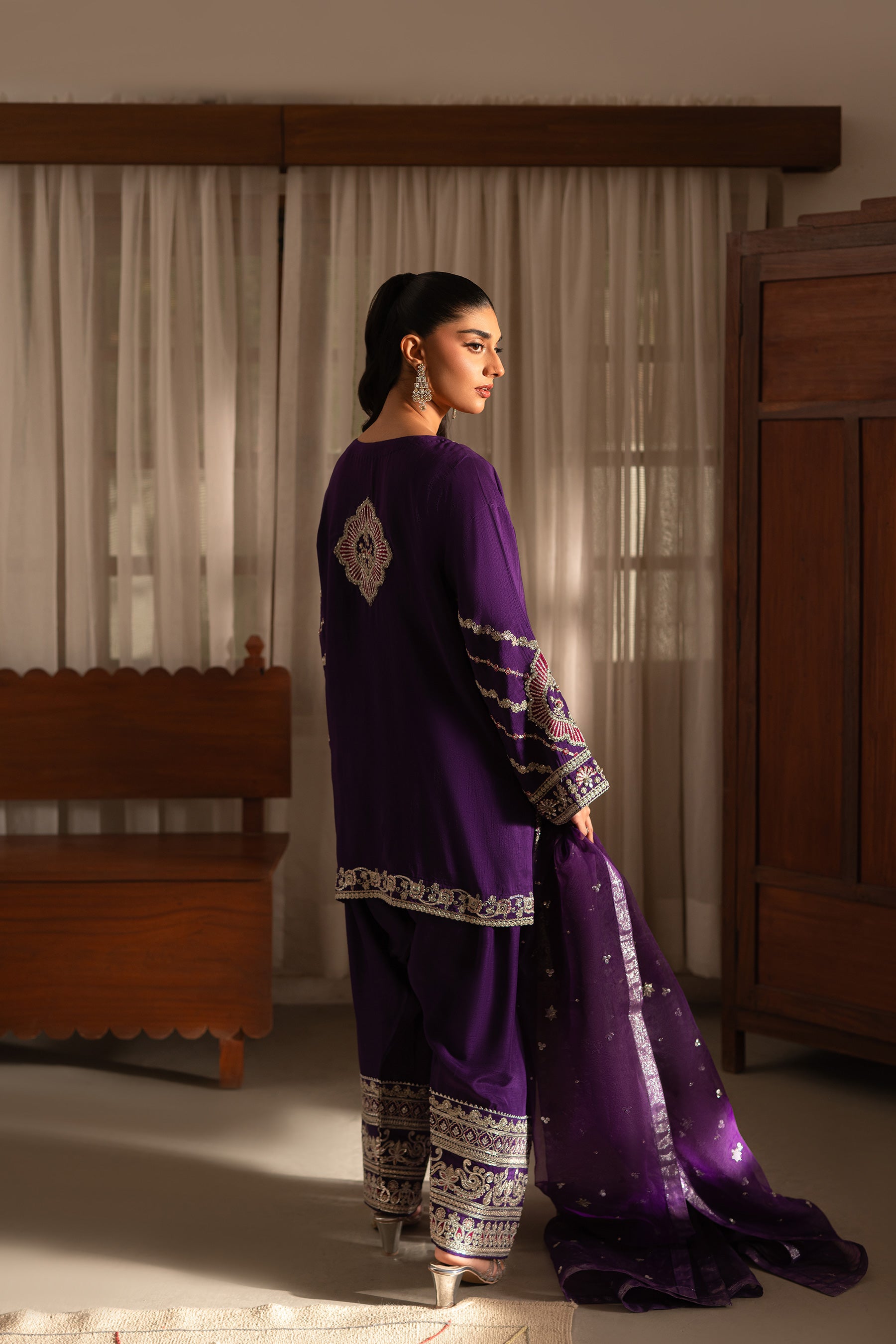 Purple Zardozi Blended Silk Kurta Shalwar (3-Piece) - Image 4