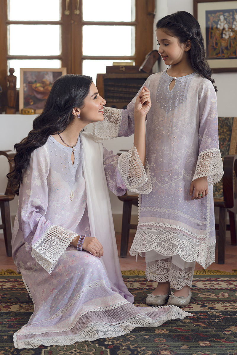 Pakistani Lavender Lace Printed Salwar Kameez (3-Piece) - Image 10