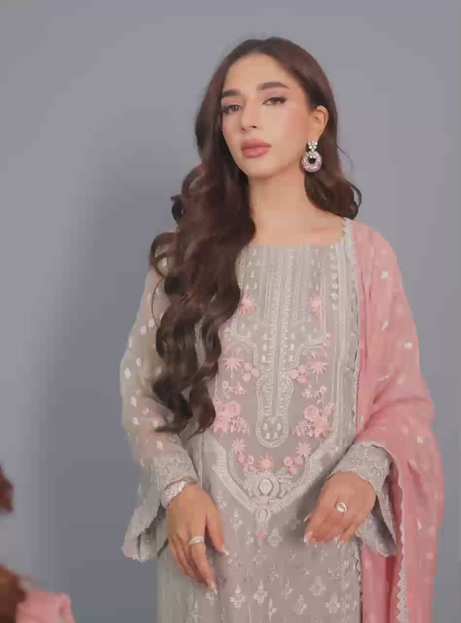 Pakistani Lilac Embroidered Pure Chiffon Salwar Kameez (3-Piece) - Image 4