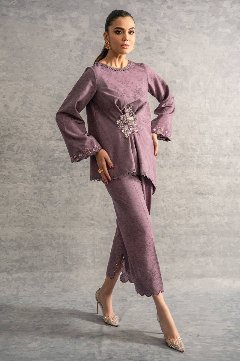 Pakistani Lavender Embellished Khaddar Salwar Kameez (2-Piece) - Image 1