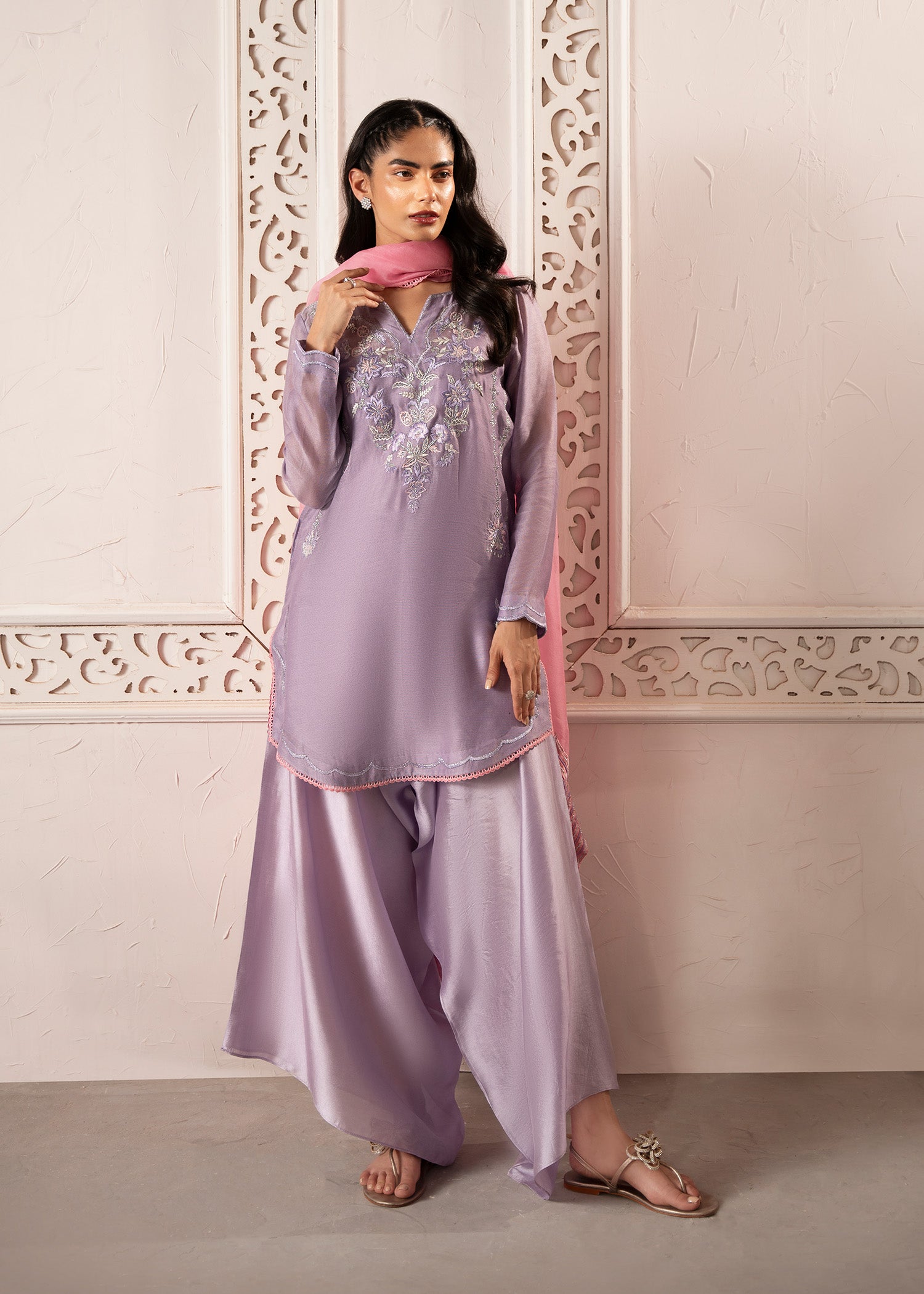 Pakistani Rich Lilac Resham Embroidered Khaddi Silk Salwar Kameez (3-Piece) - Image 1