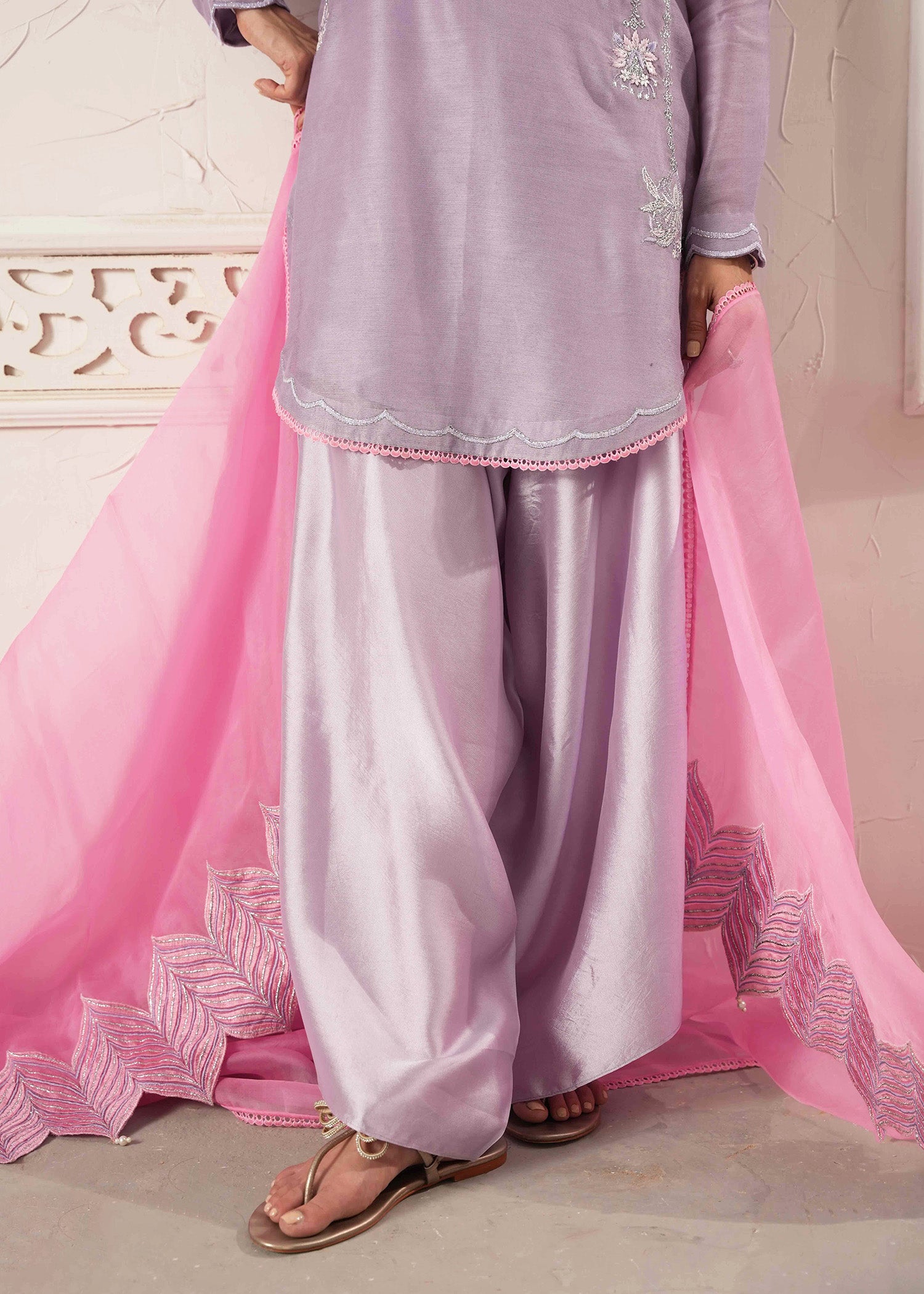 Pakistani Rich Lilac Resham Embroidered Khaddi Silk Salwar Kameez (3-Piece) - Image 12