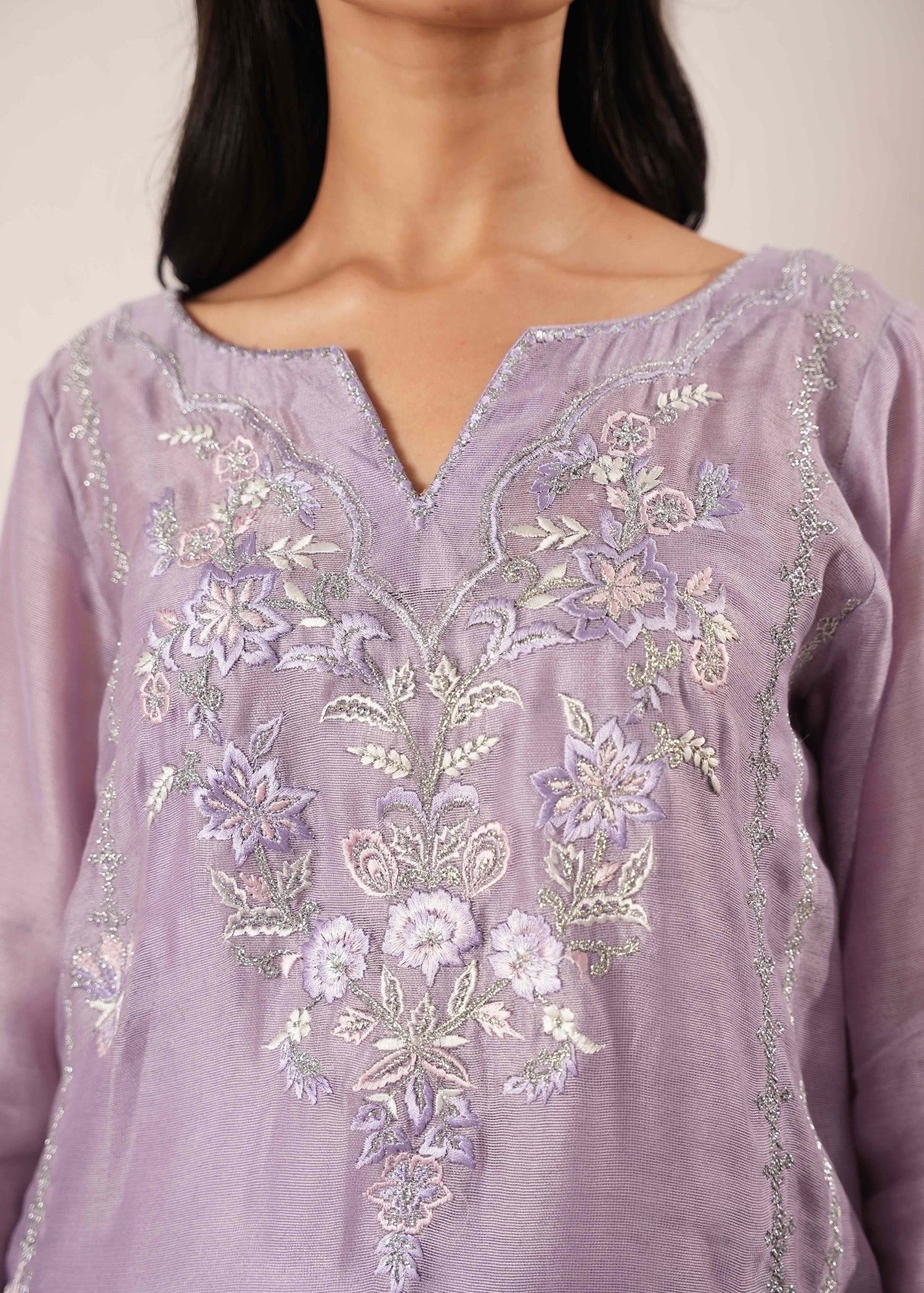 Pakistani Rich Lilac Resham Embroidered Khaddi Silk Salwar Kameez (3-Piece) - Image 2