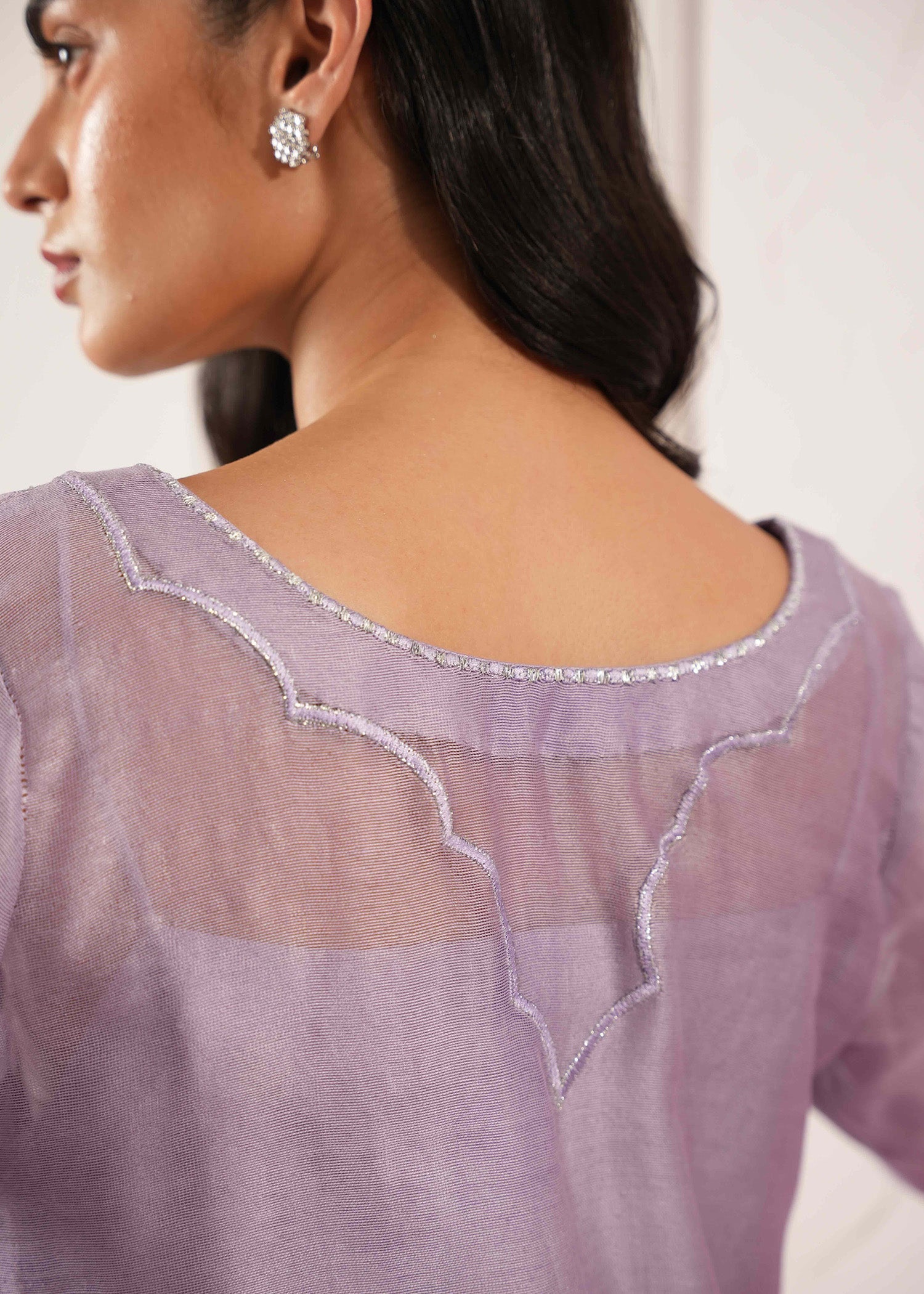 Pakistani Rich Lilac Resham Embroidered Khaddi Silk Salwar Kameez (3-Piece) - Image 3