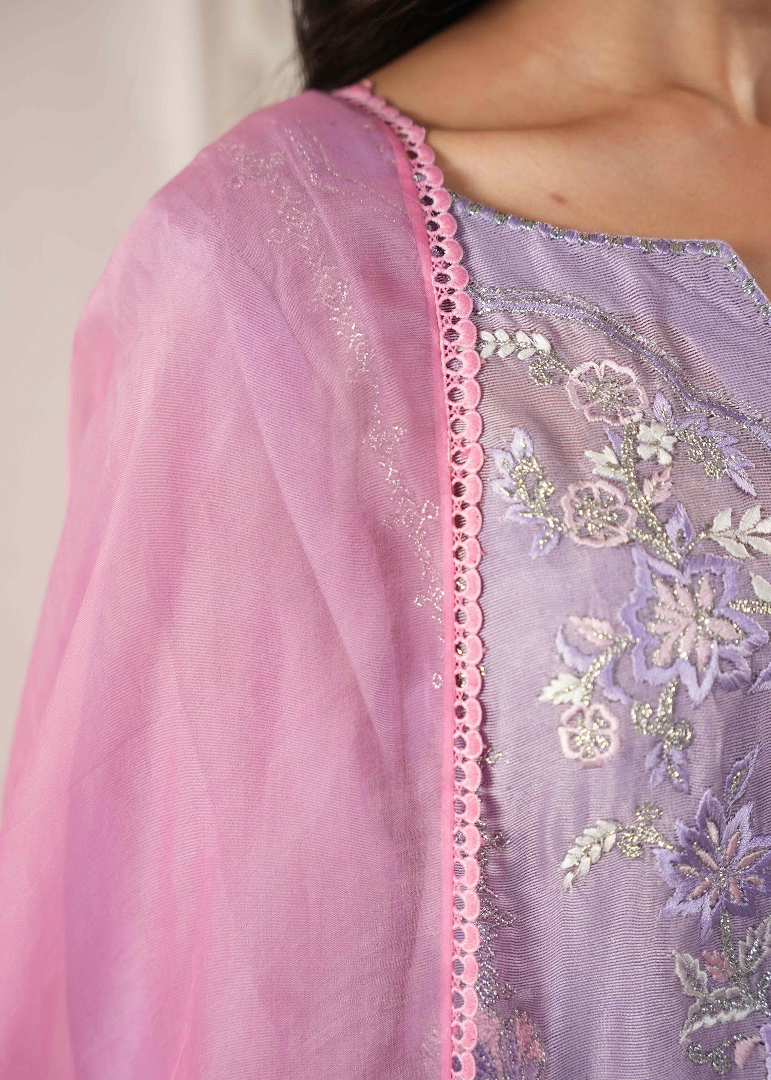 Pakistani Rich Lilac Resham Embroidered Khaddi Silk Salwar Kameez (3-Piece) - Image 4