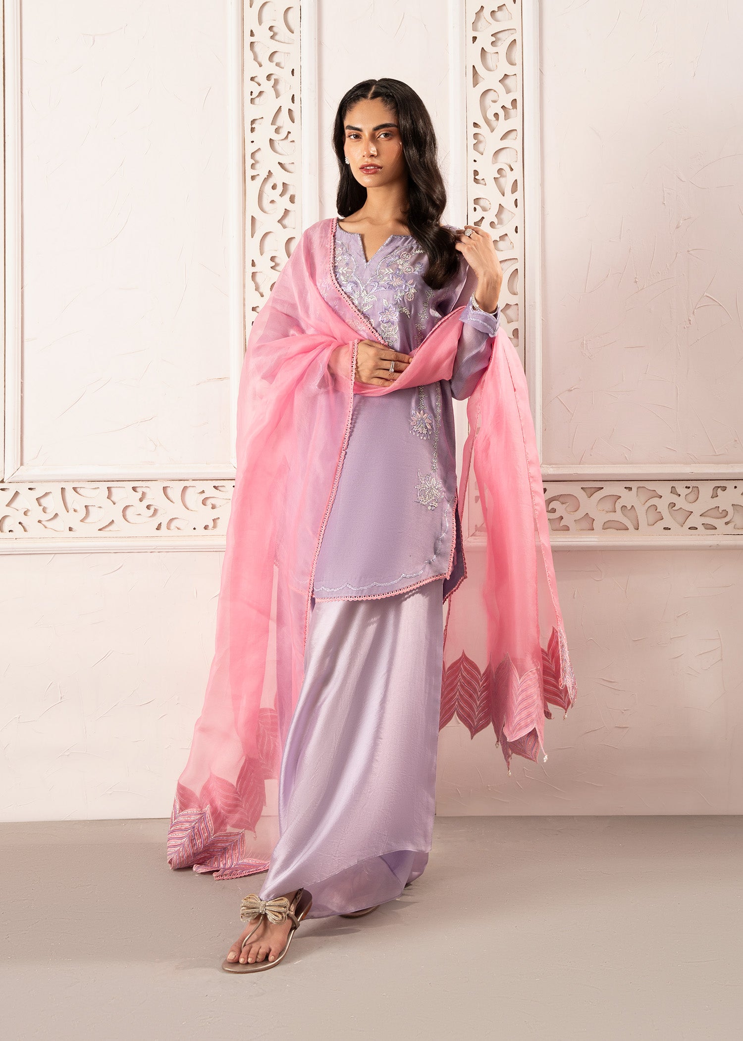 Pakistani Rich Lilac Resham Embroidered Khaddi Silk Salwar Kameez (3-Piece) - Image 6